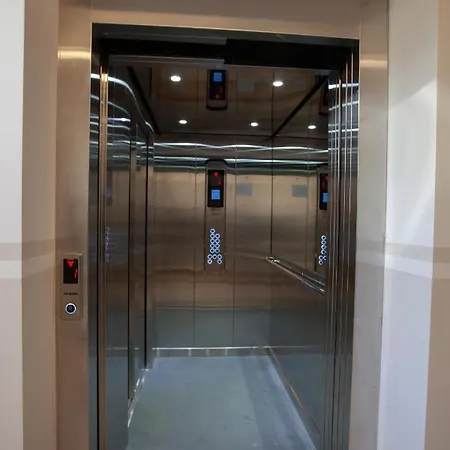 Iskra Apartment *