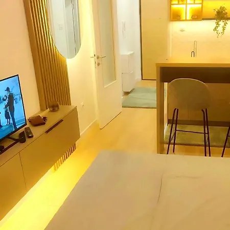 Iskra Apartment *